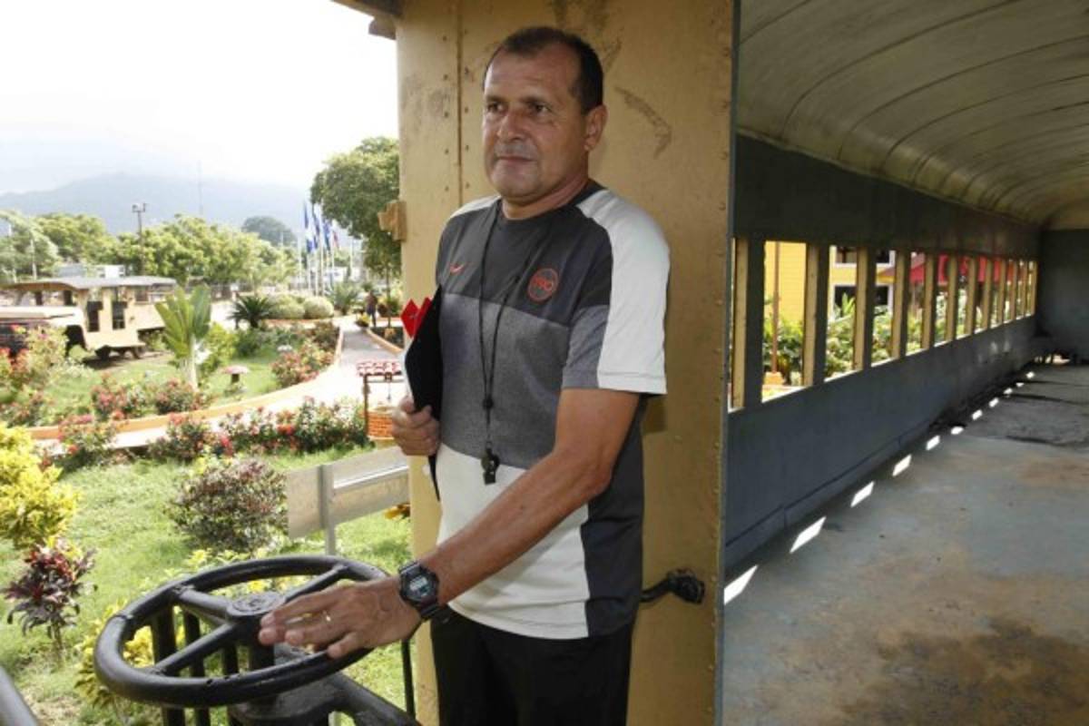 FICHAJES: Vuelve Tyson, dos uruguayos a dirigir en Honduras y; ¿nuevo legionario?