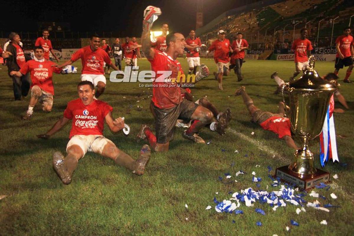 ¡Llenazo, festejo y rostros tristes! Las imágenes de la última final que disputaron Real España vs. Olimpia en el Morazán