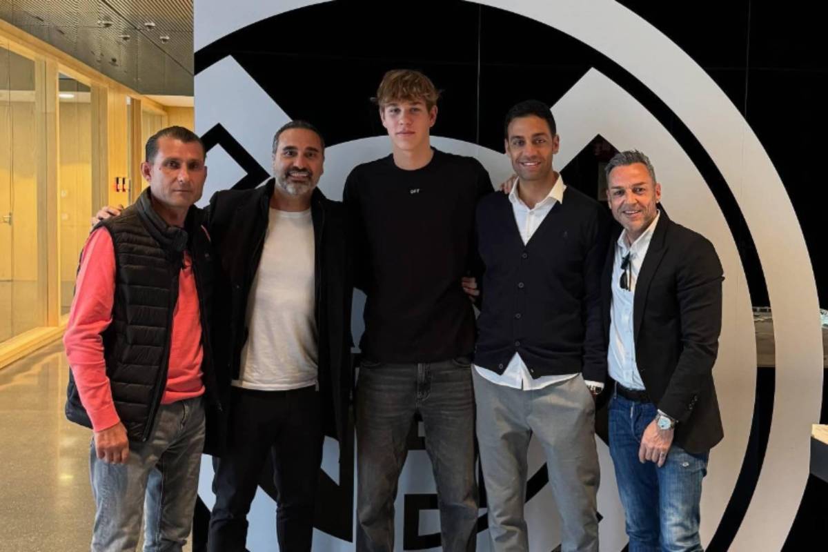 Huyó de la guerra, tuvo que dejar a su mamá y Mourinho lo convoca en el Madrid