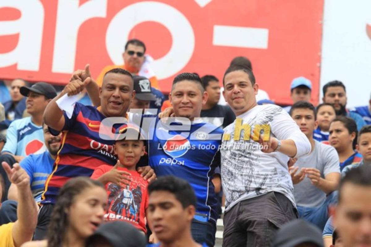 ¡Ambientazo! La gran fiesta en el estadio Nacional por ver a Ronaldinho
