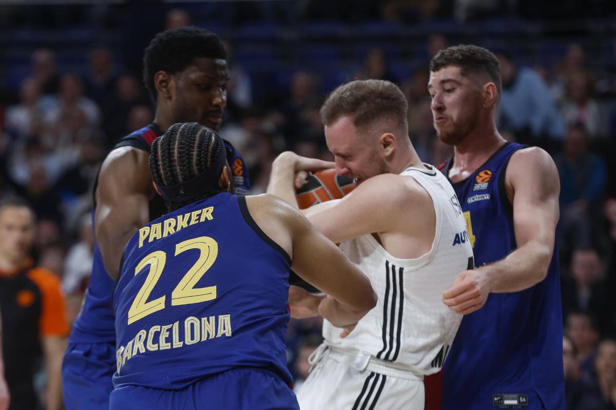Modric realizó tremendo gesto y Mbappé con cara de pocos amigos: estrellas del Madrid sorprendieron en el clásico del Basketball