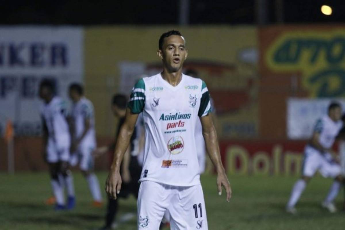 ¿Cómo será el 11 titular de Platense con Carlo Costly y sus fichajes ante Motagua?