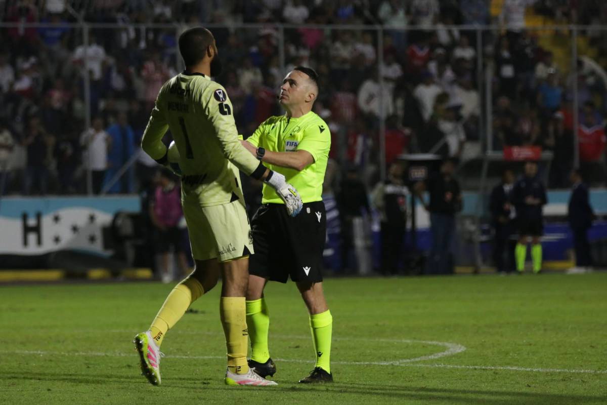 Alajuelense le pintó la cara, decepción en Olimpia al fallar en Copa Centroamericana 2025 y lágrimas al salir en camilla