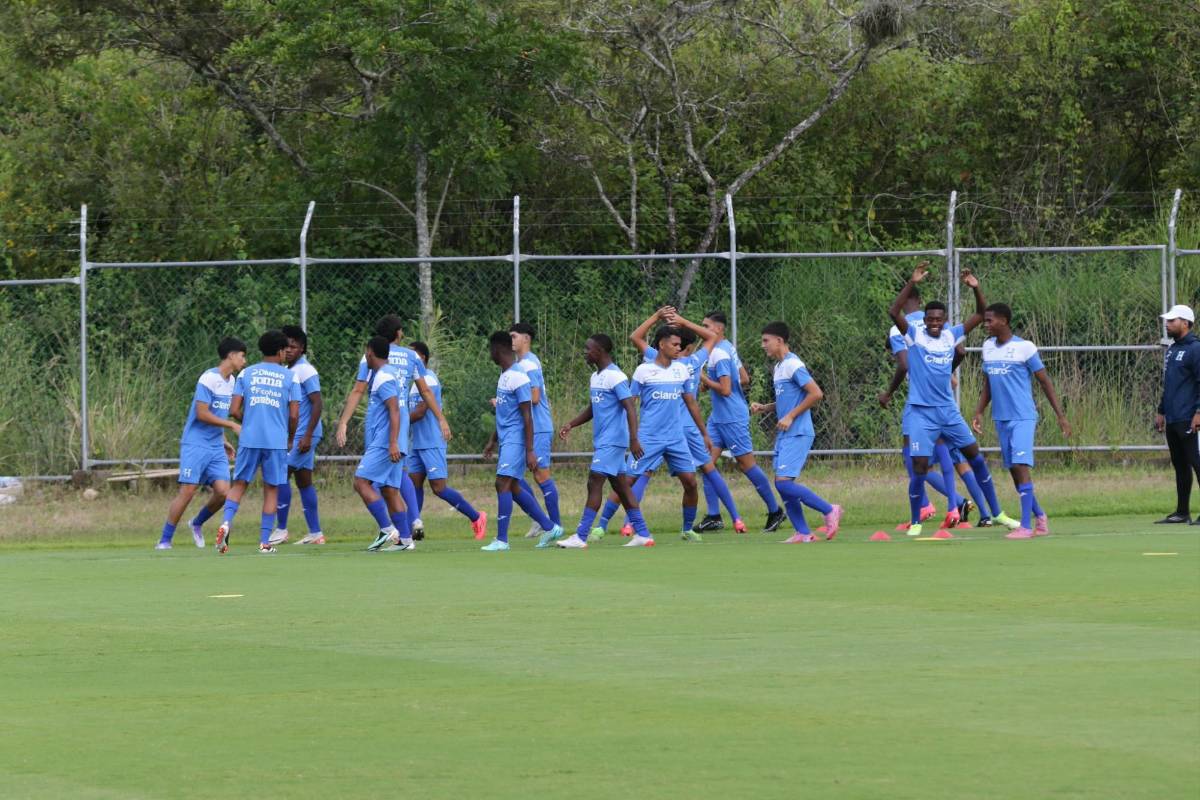 ¡Luis Suazo entrenó separado! Honduras sigue preparación rumbo al Mundial Sub-17 de Qatar 2025: rivales y fechas de los juegos