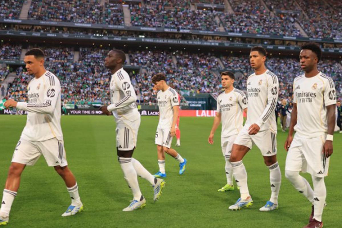 Se viene una bomba: Arbeloa no va más y Florentino Pérez ya eligió al técnico que llevaría al Real Madrid