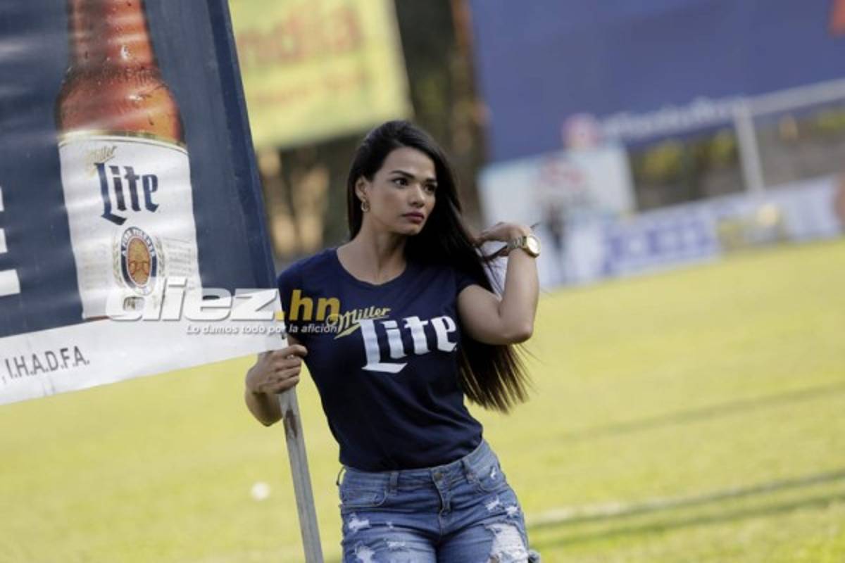 ¡Solo bellezas! El Yankel Rosenthal se viste de gala y nos muestra a sus niñas lindas