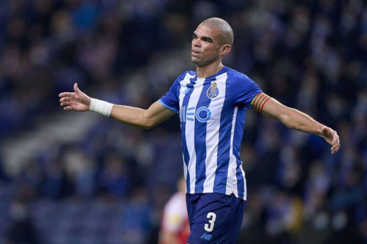 ¿Real Madrid 2.0? La lista de fichajes de peso que desea concretar el Al Nassr; Cristiano lo pidió y el crack del Barcelona