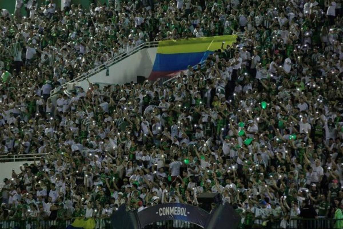 El Chapecoense vibró con sus 'hermanos' de Colombia en la final esperada