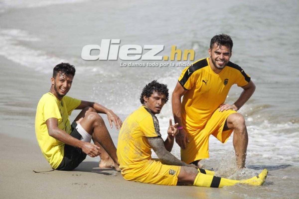 FOTOGALERÍA: Real España se divierte en la playa en plena pretemporada