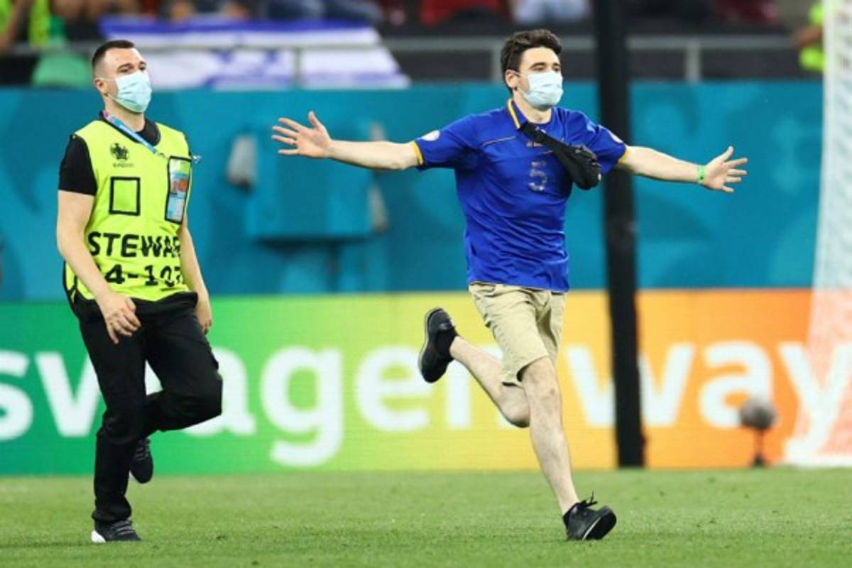 La tristeza de Mbappé, aficionado invade y crack de Suiza no hace caso a Cristiano Ronaldo con la Coca Cola