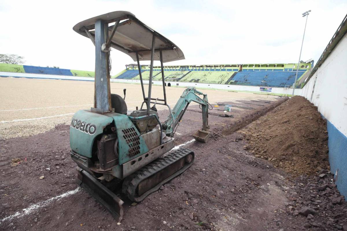 Así luce el estadio Juan Ramón Brevé Vargas, que recibe los trabajos de remodelación para cambio de césped ¿Cuándo finaliza la obra?