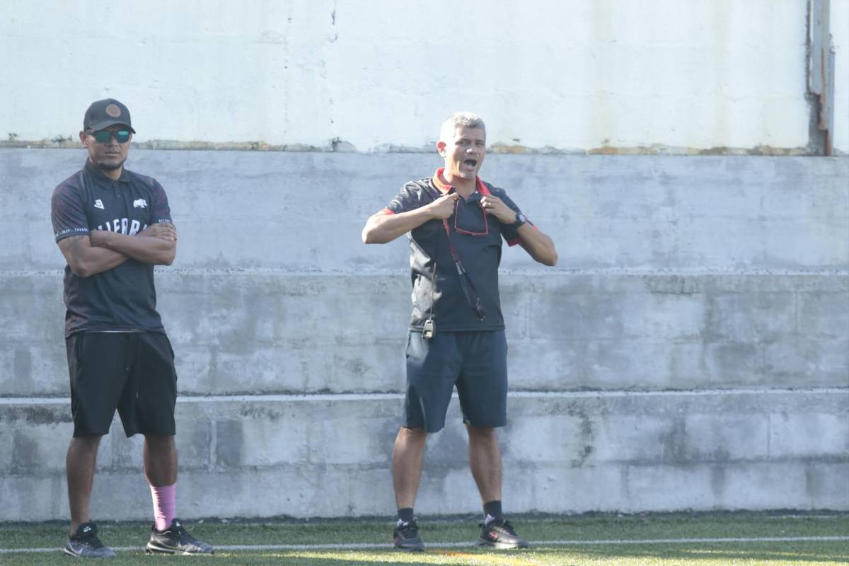 Mario Martínez tiene dos opciones por delante: Así es el camino que está formando el último 10 de Honduras