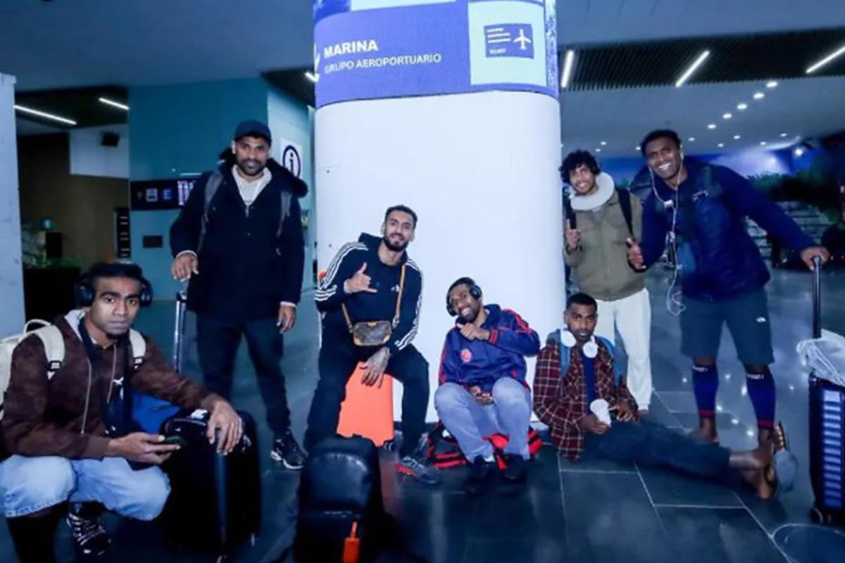 ¡Blindada y con escolta! La selección más humilde del repechaje llegó a México y sueña con el Mundial 2026