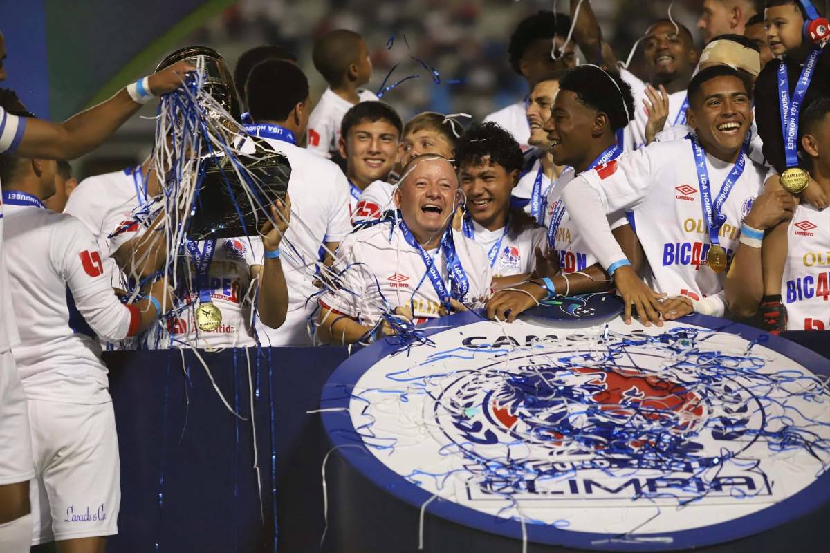 Olimpia festeja la 40 a lo grande, Bengtson y Menjívar estrenan la nueva copa; ¿quién se llevó el Balón de Oro de Honduras?