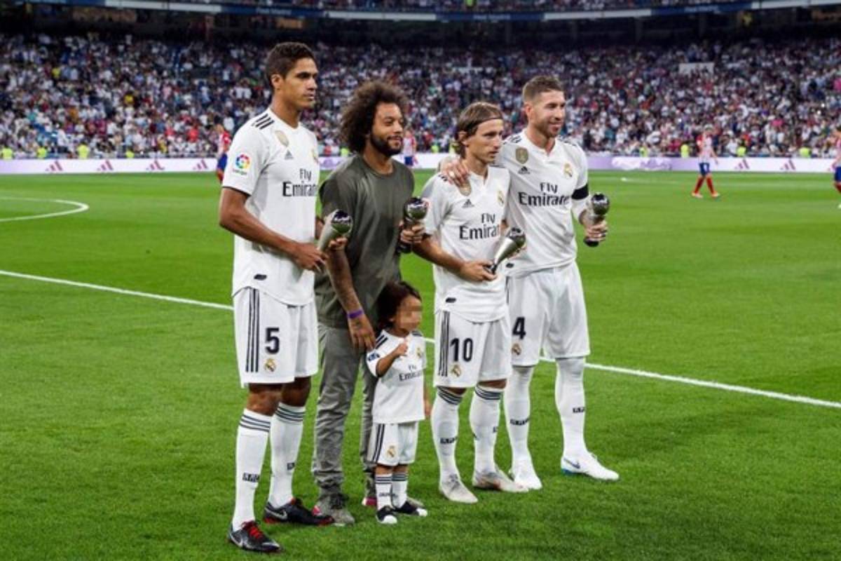 NO VISTE EN TV: Los botines de Griezmann y jugador del Madrid recibe atención tras juego