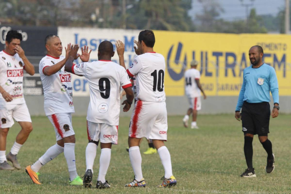El boxeo de Tyson y Will Barahona, los siete goles del ‘Matador’ Velásquez y ¿quiénes son las bellezas que enamoraron en juego de leyendas de Olimpia?