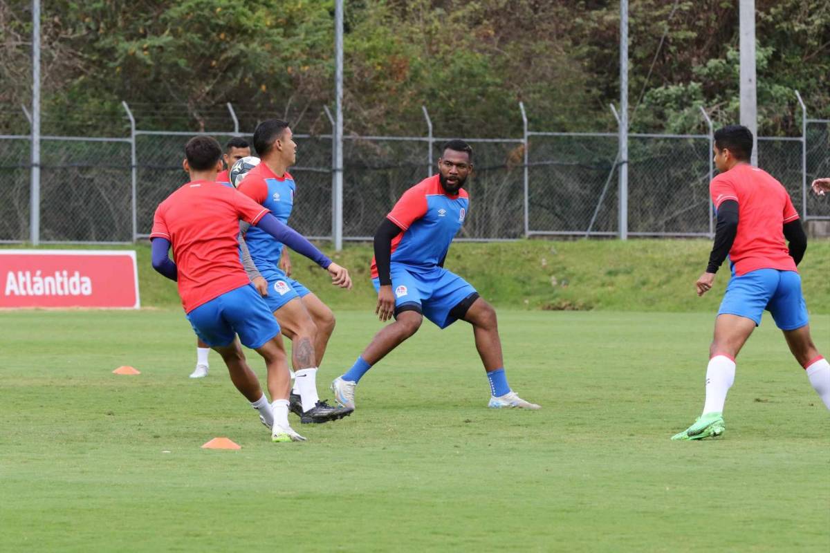 ¿Siguió la polémica? así fue el entrenamiento de Olimpia tras las declaraciones de Eduardo Espinel sobre Real España