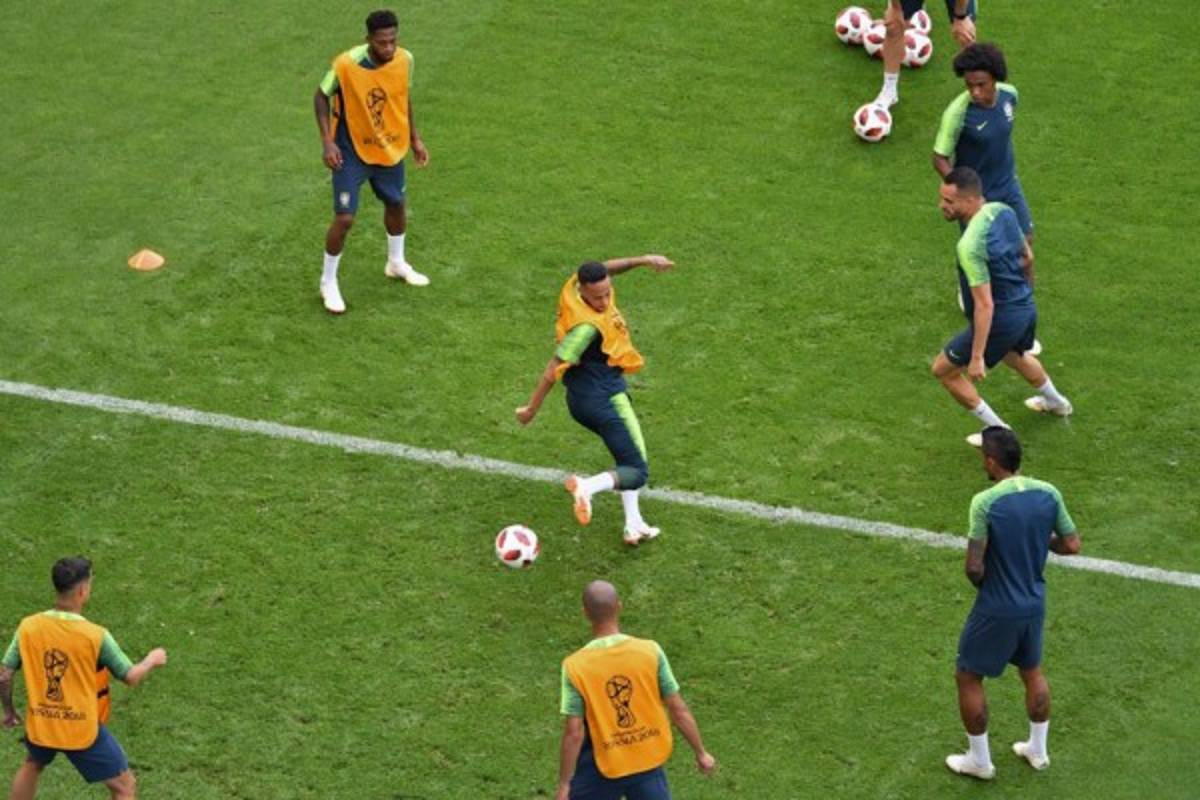 Las curiosidades que se vieron en el entreno de Brasil y México previo a la batalla