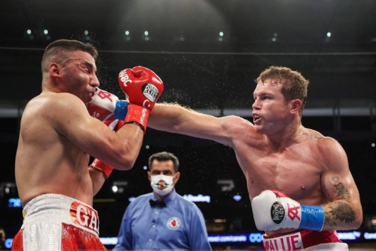 Fotos: El show de J Balvin, el abrazo con el Canelo Álvarez y el invitado de lujo en el Hard Rock Stadium