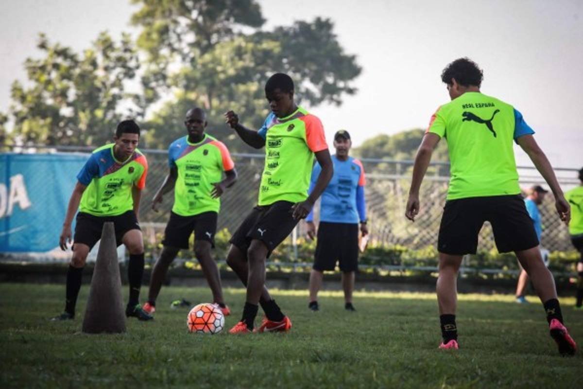 Así fue el primer día de trabajo del venezolano Cásseres