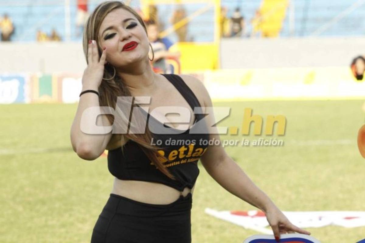 ¡BELLEZA! La jornada de la Liga sobresale por las lindas chicas en los estadios