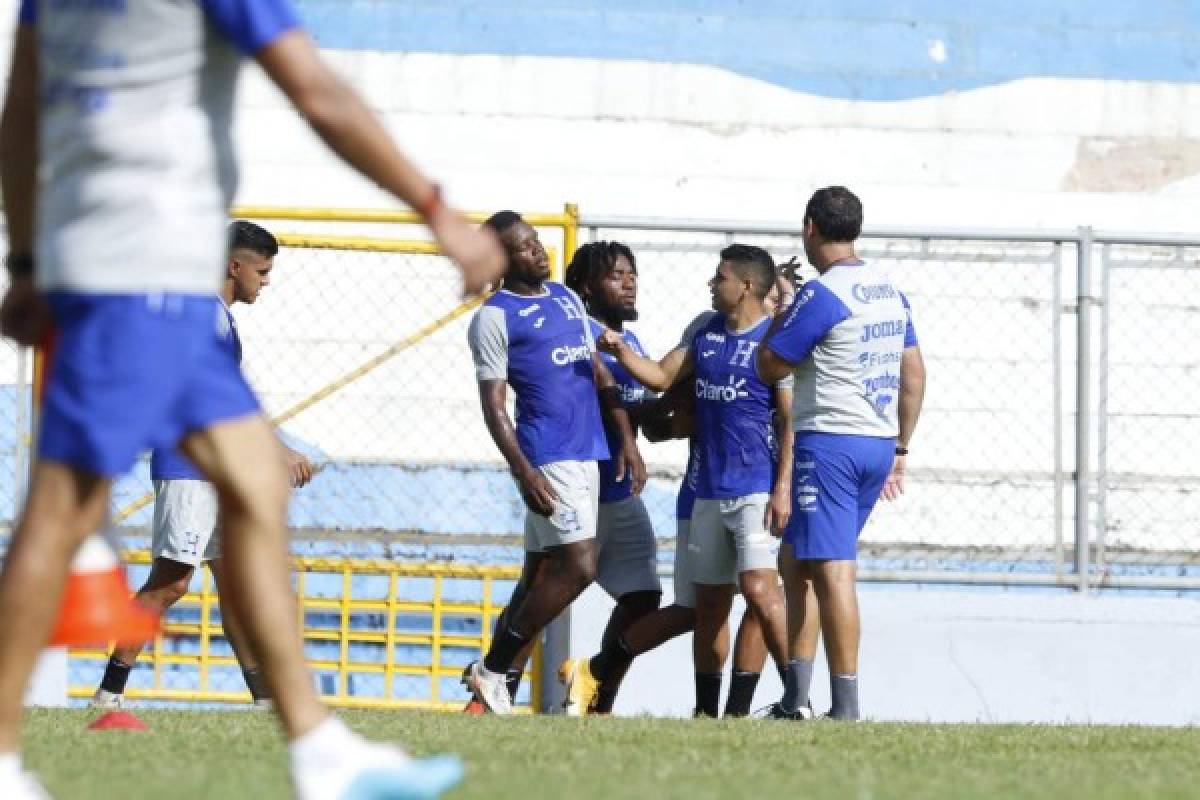 FOTOS: Fortaleza física y bajo fuerte calor se entrena la Sub-23; Coito observa y Falero trabaja en cancha