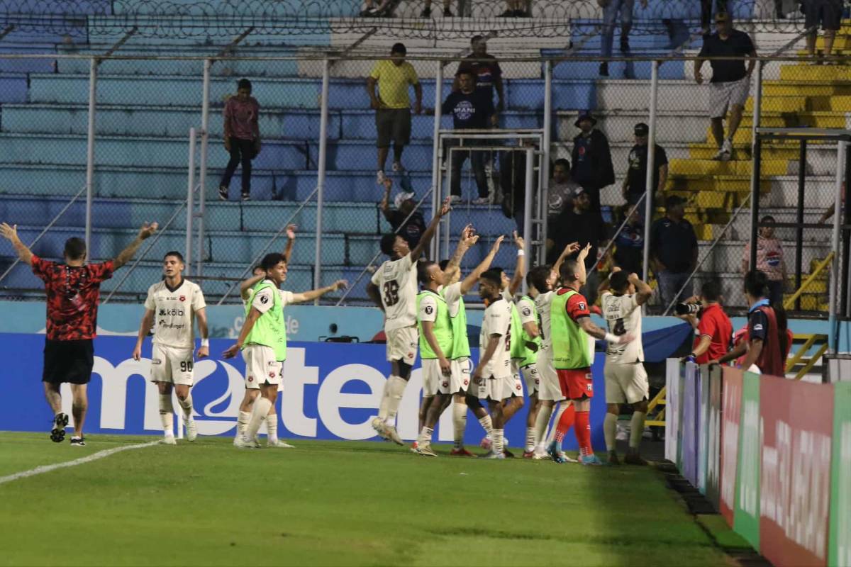 Terminó con bronca el Motagua vs Alajuelense, Serrano perdonó, celebración tica y decepción del Ciclón Azul en Copa Centroamericana 2025
