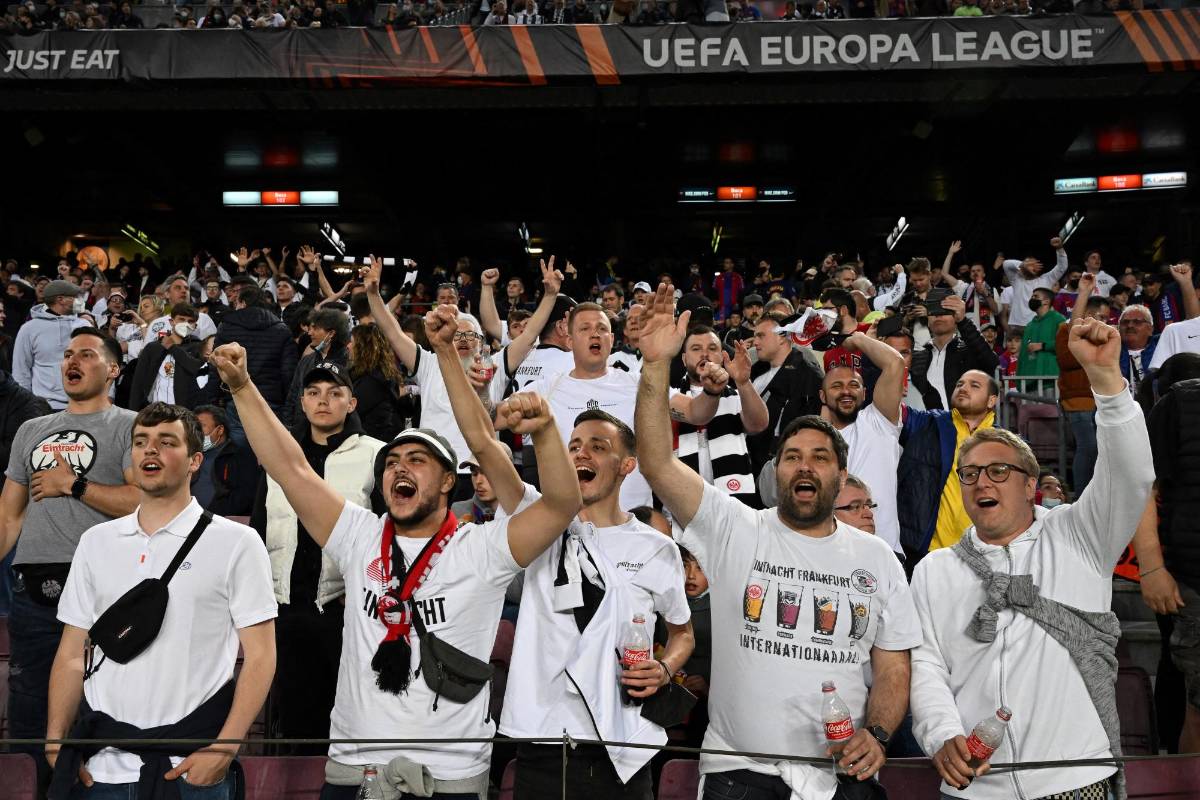 La tristes imágenes de la eliminación del Barcelona: Afición culé abandona, Adama Traoré destrozado, Xavi y sus constantes reclamos