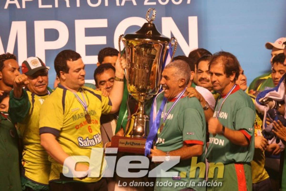 Las 15 fotos de Keosseián, el 'Freddie Mercury' que lleva el ADN verdolaga