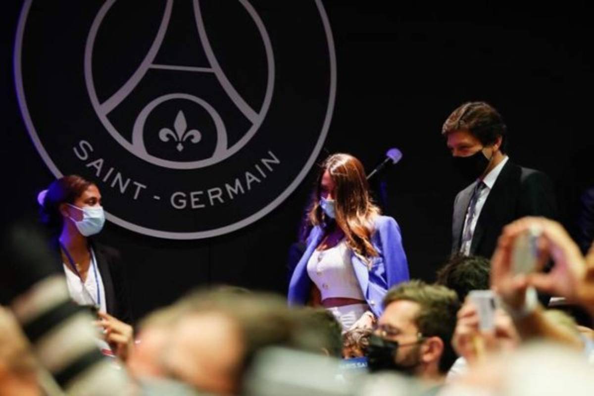 El enorme gesto de Messi, el cariño del jeque a Mateo y Antonela deslumbró: así fue la presentación del nuevo jugador del PSG  