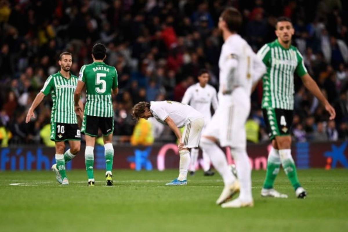 Fotos: El sufrimiento de Zidane y las caras largas en el Real Madrid tras el empate ante el Betis