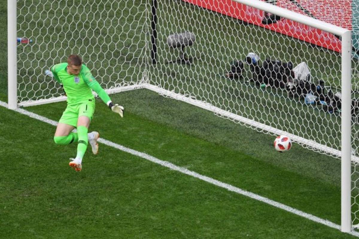 NO SE VIO EN TV: El beso a Hazard, la celebración belga y tristeza inglesa