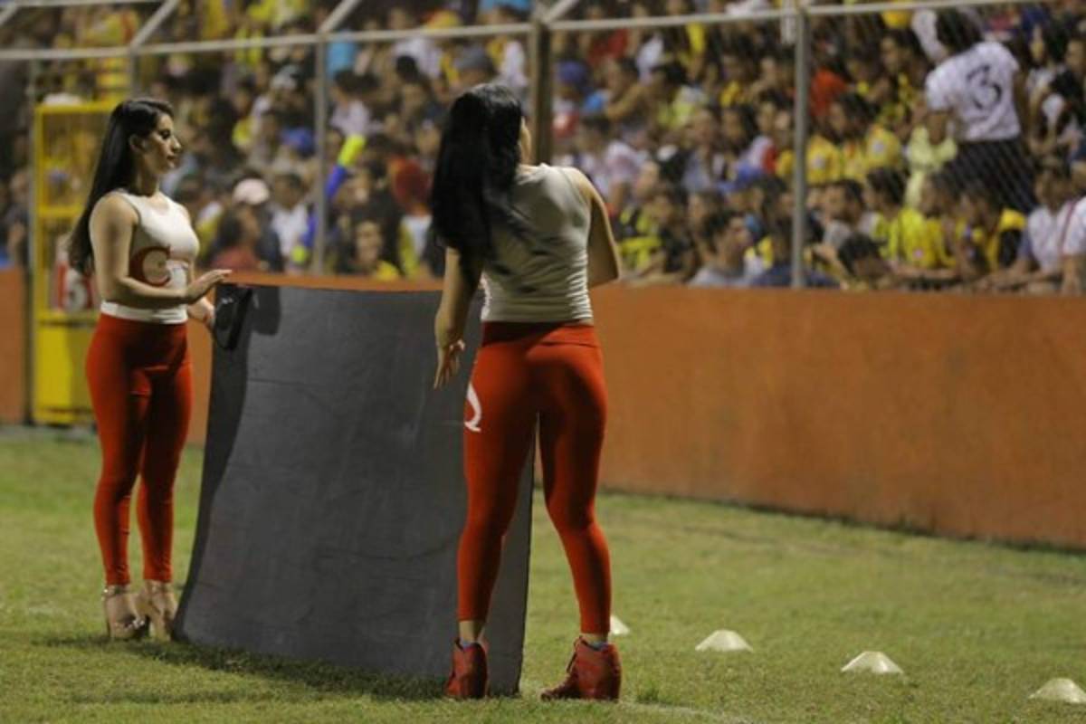 FOTOS: Las lindas chicas que eclipsaron en el juego Honduras-Real España
