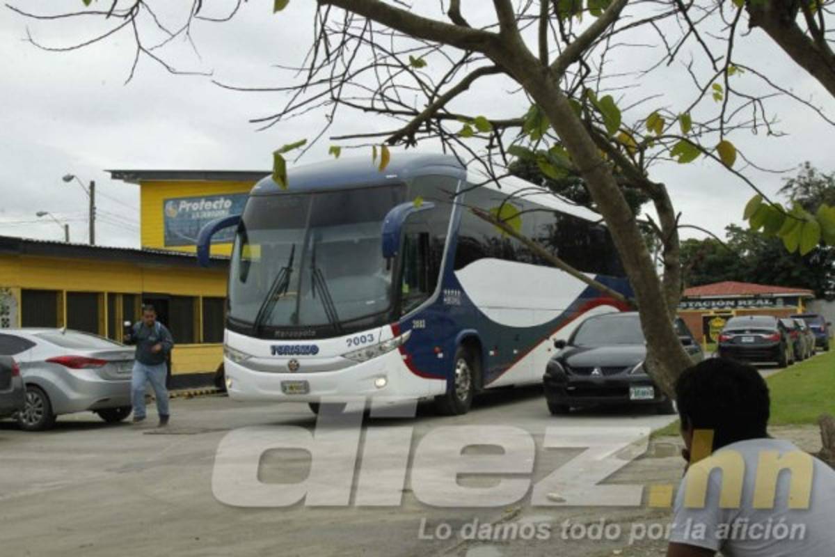 El curioso viaje de Real España a Tegucigalpa, llevaron hasta sus propias cobijas