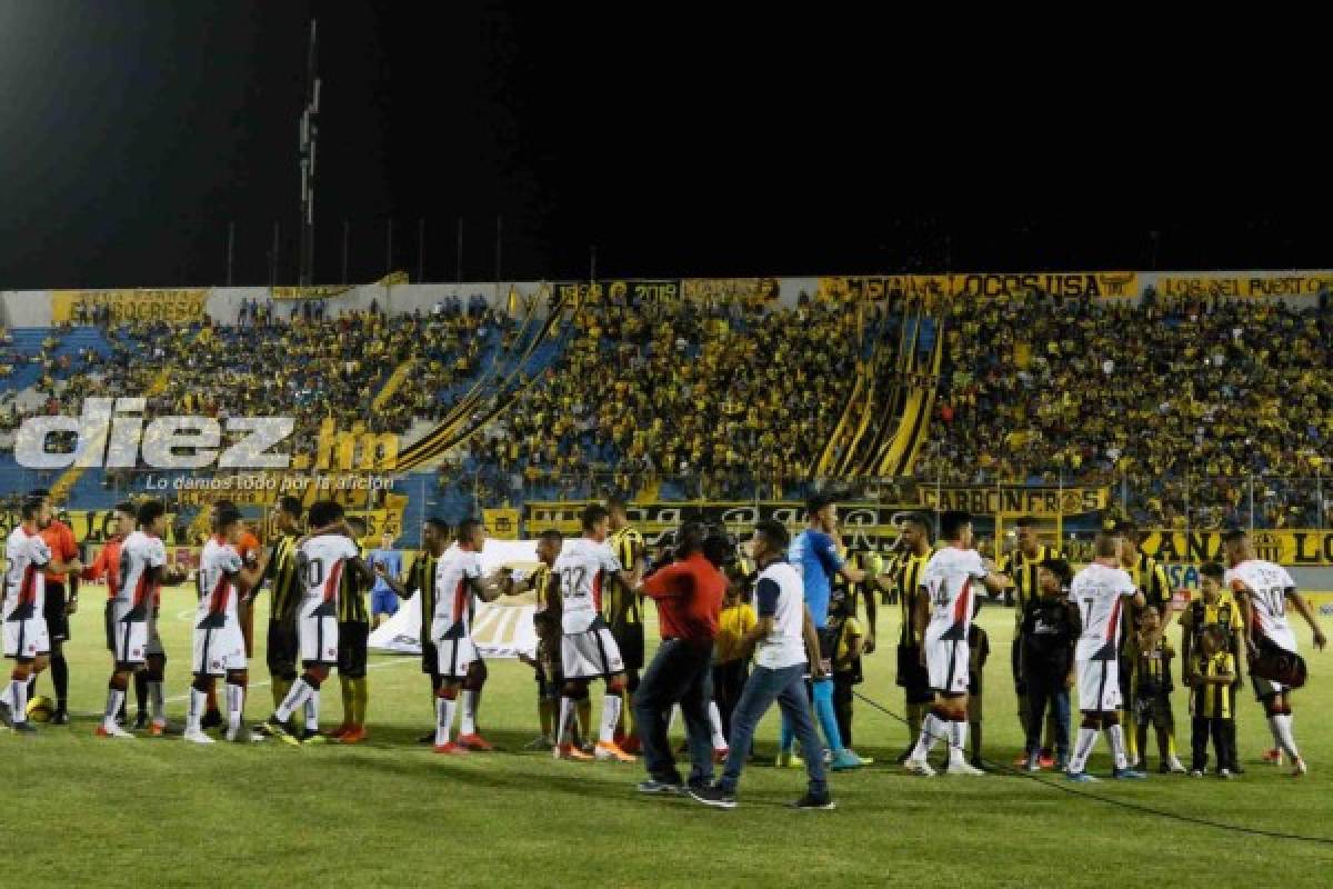 No se vio por TV: Discusión Garrido-Claros, chicas hermosas y catrachos del Alajuelense se lucen