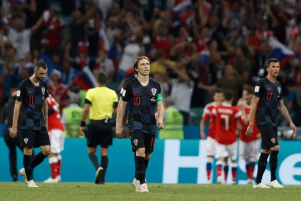 No se vio en TV: Rakitic rompe en llanto y el dolor de los rusos por decir adiós al Mundial