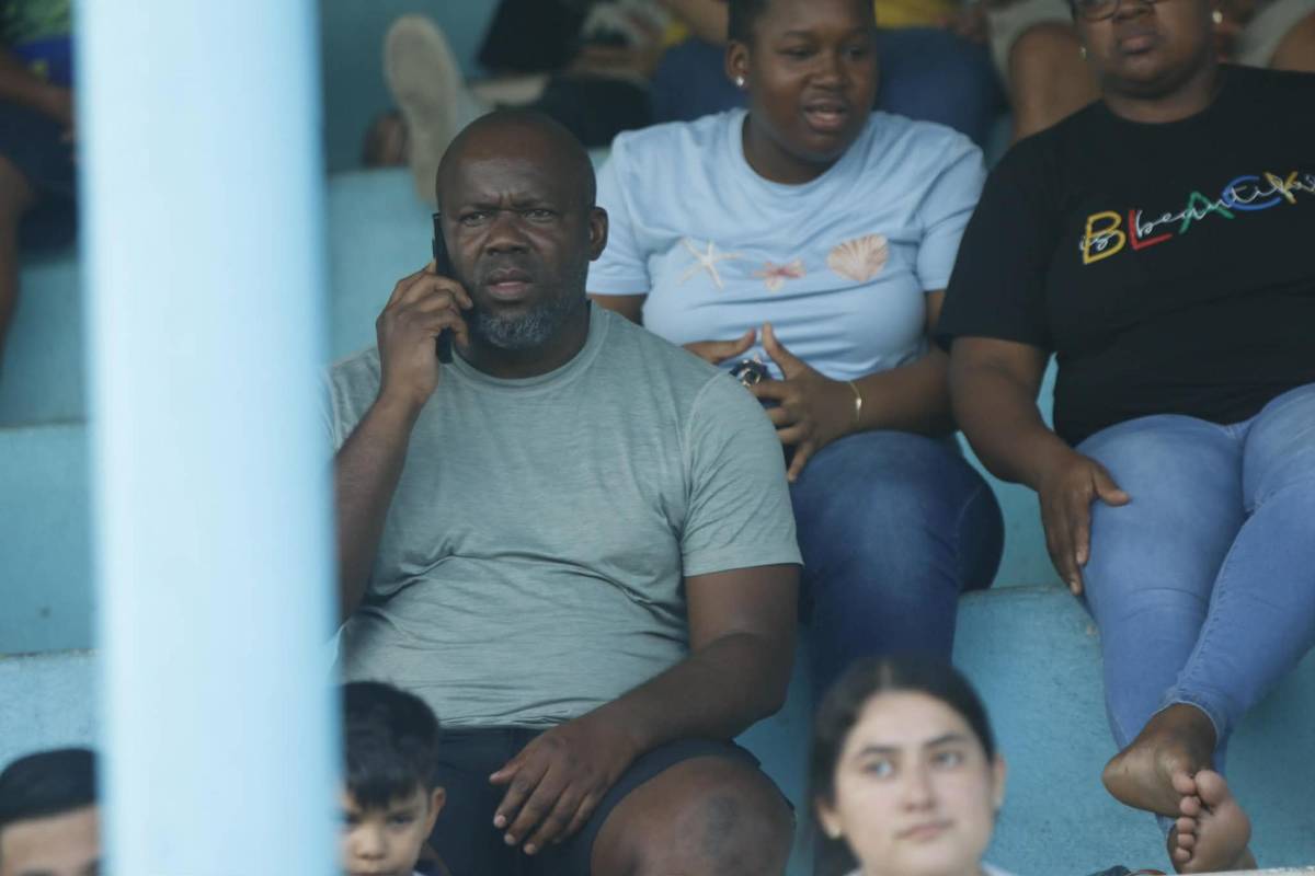 Jugadores esperando pago de salarios, Mauricio Dubón presente y mundialista vio jugar a su hijo