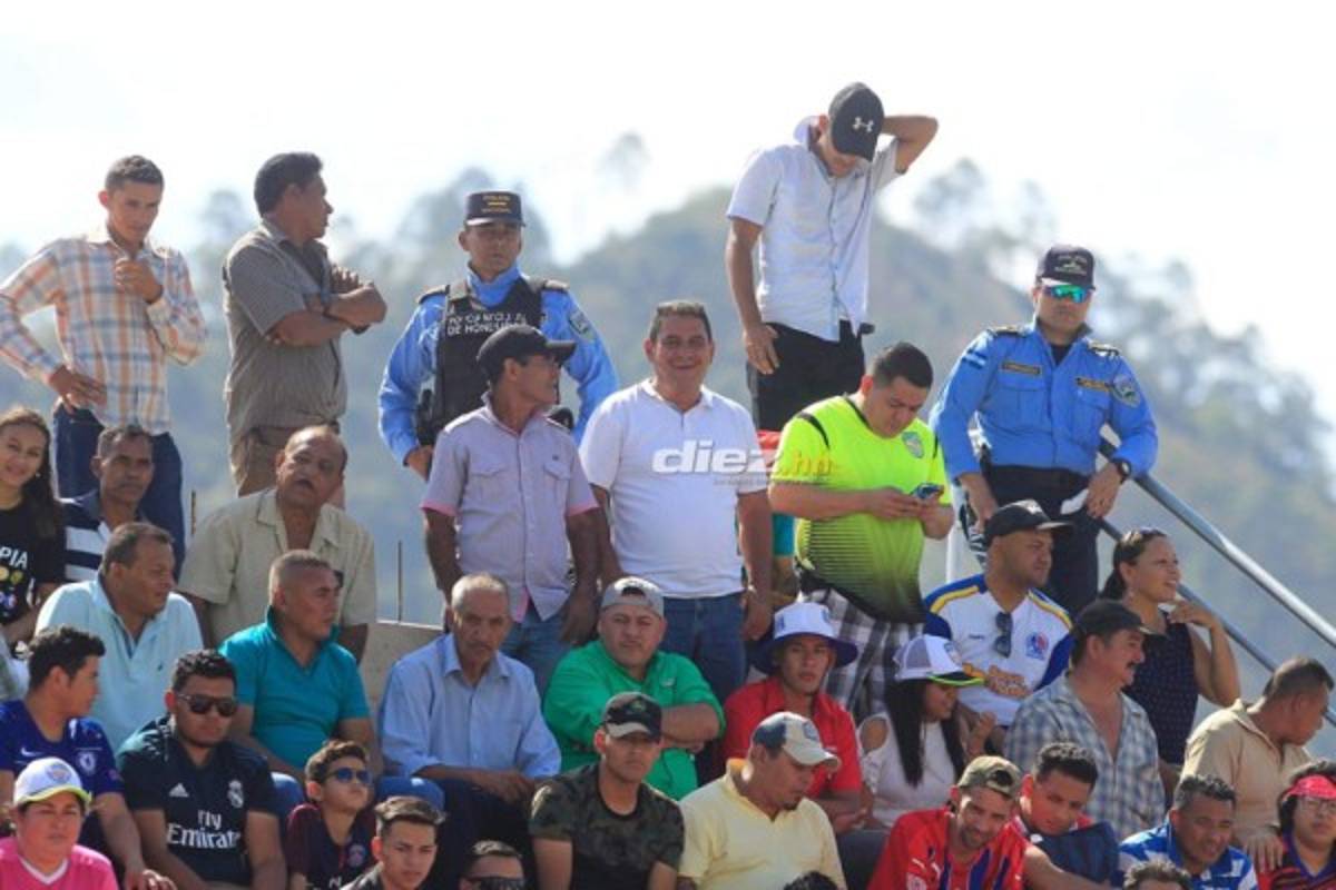 Fotos: Olimpia visita Danlí y provoca locura y llenazo en el Estadio Marcelo Tinoco