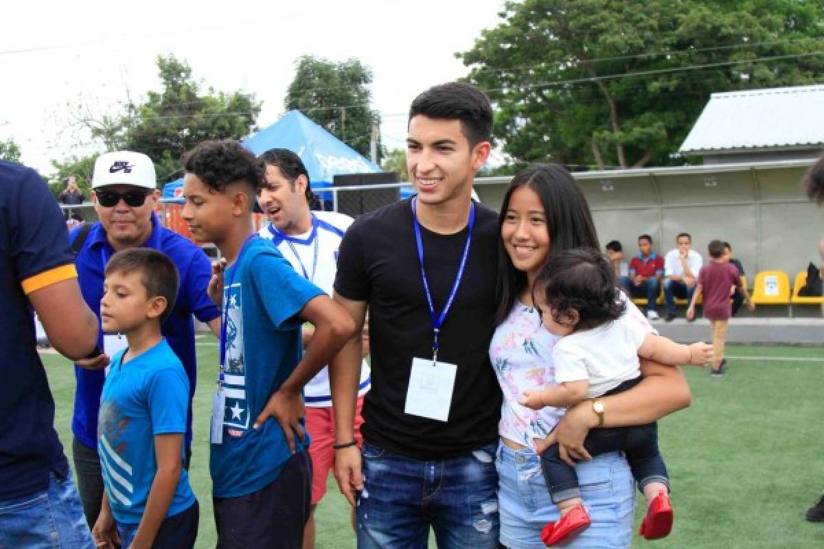 Ambientazo en La Pradera con el partido benéfico de Atletas del Reino