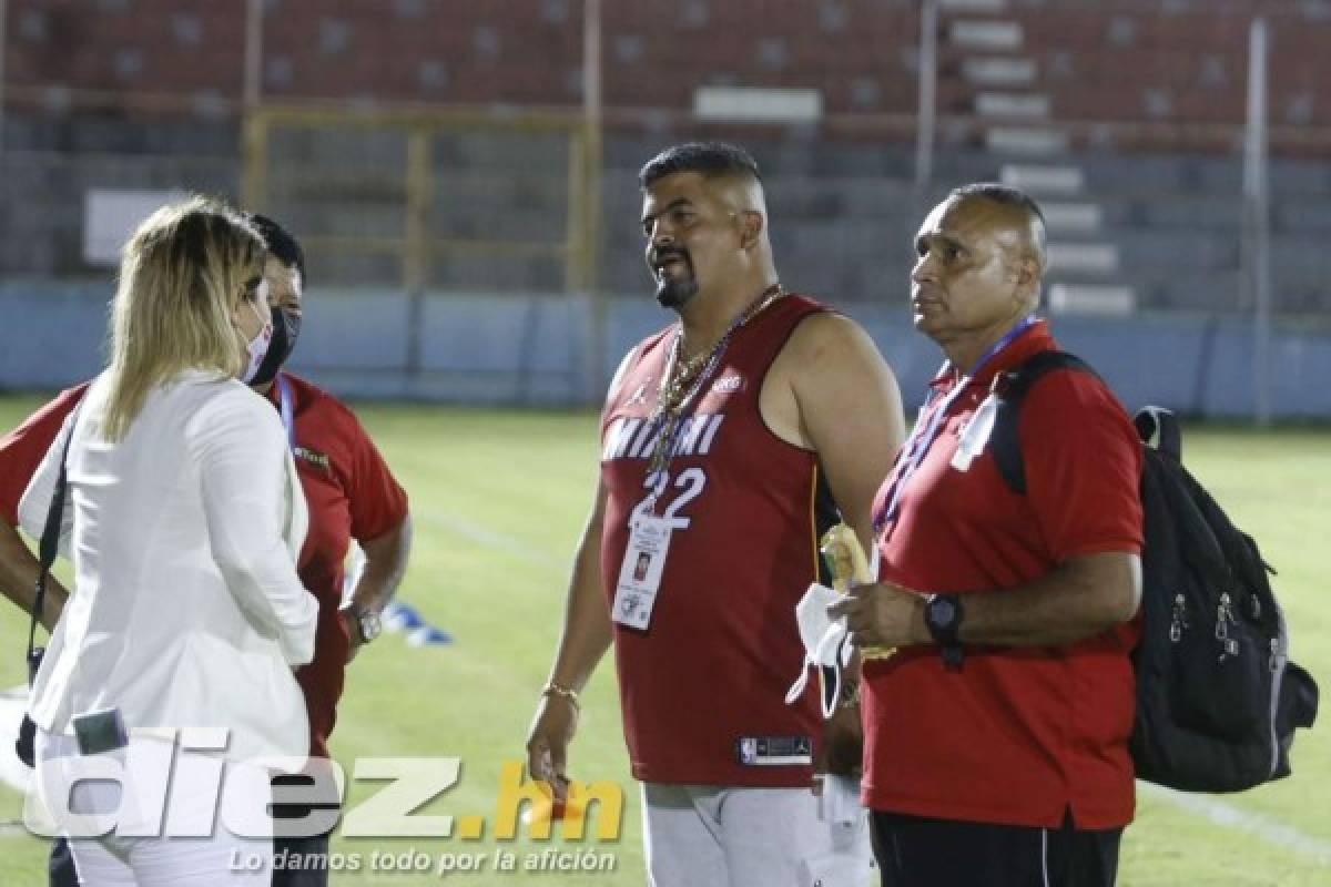 Solo bellezas: La guapa relacionadora pública del Vida y novias de futbolistas deslumbran en La Ceiba