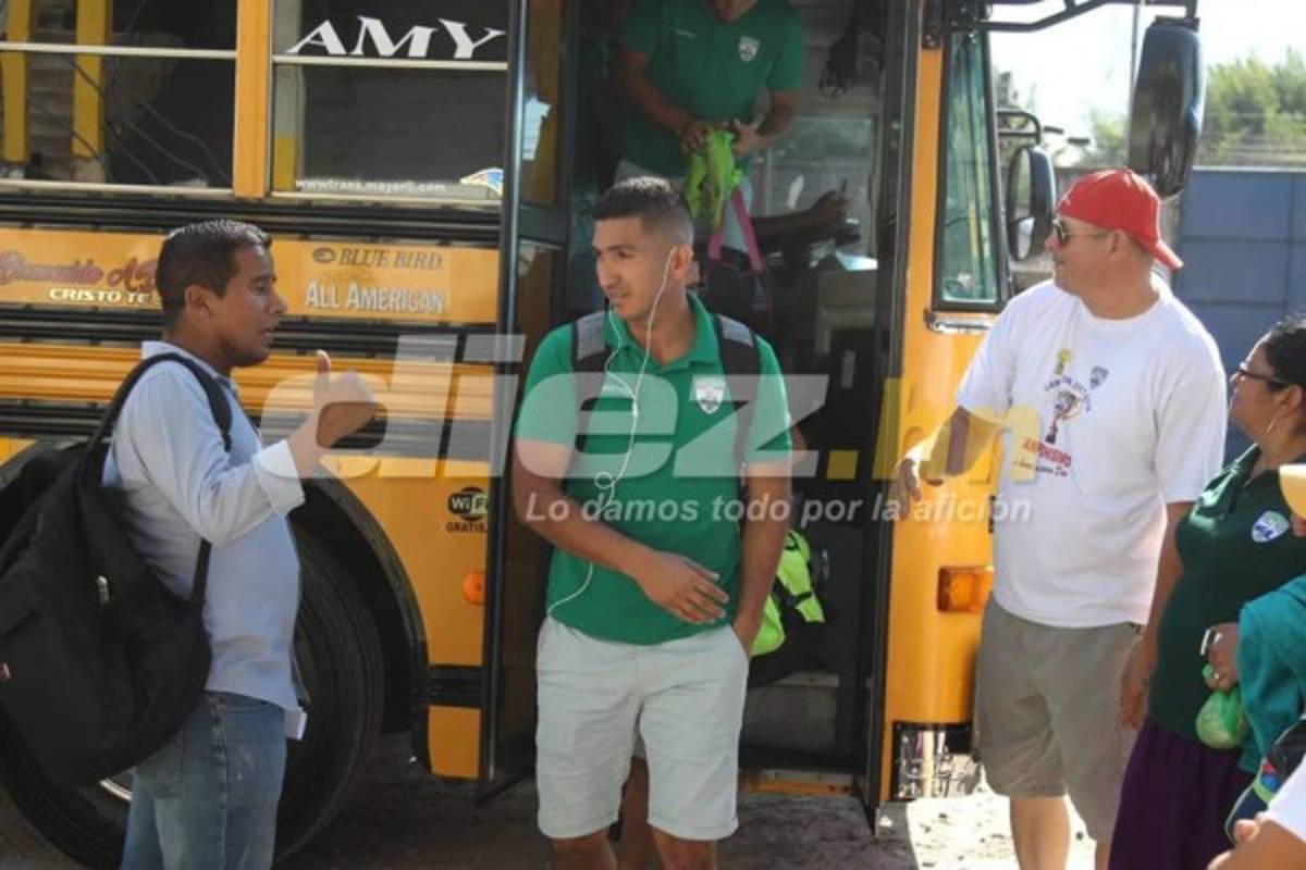 Las apariencias engañan: Los lujos del autobús que traslada al Real de Minas