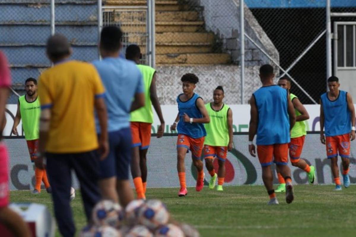 ¡En el olvido! Así de deterioradas se encuentran las graderías del estadio Nacional