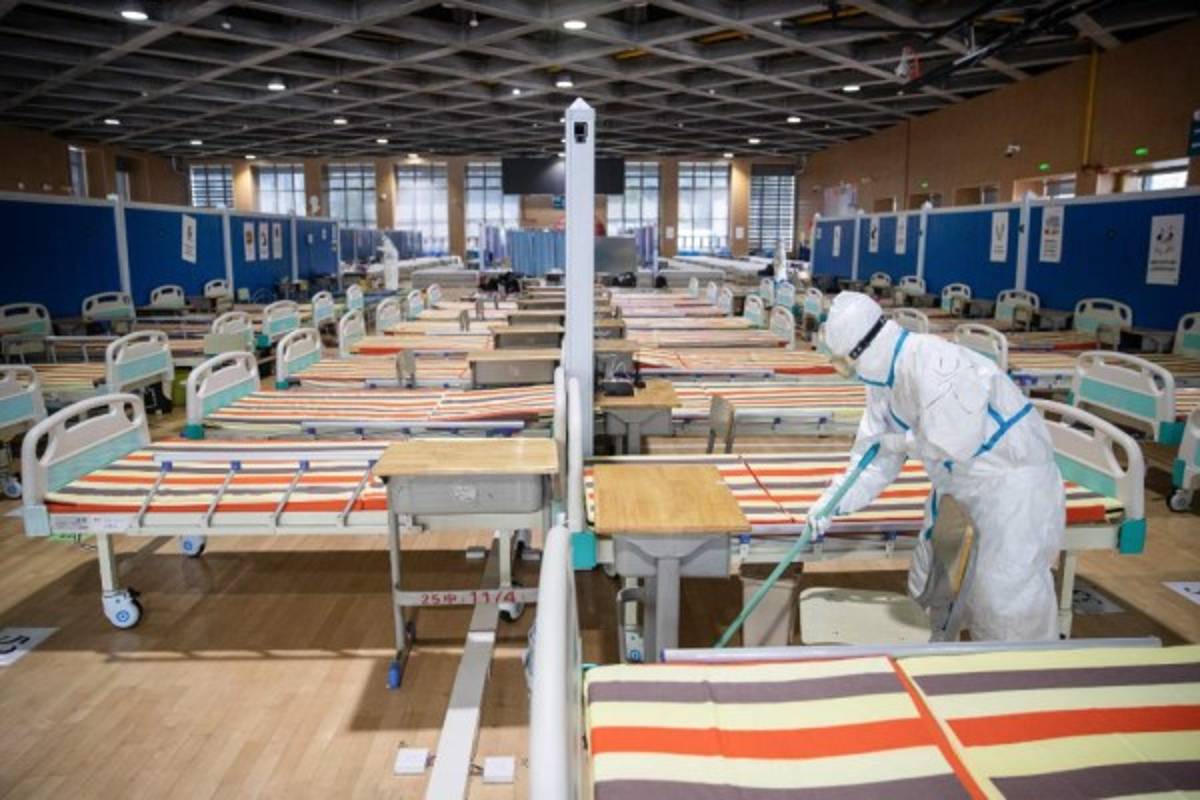 Las técnicas ancestrales que utilizan los médicos chinos para eliminar el coronavirus