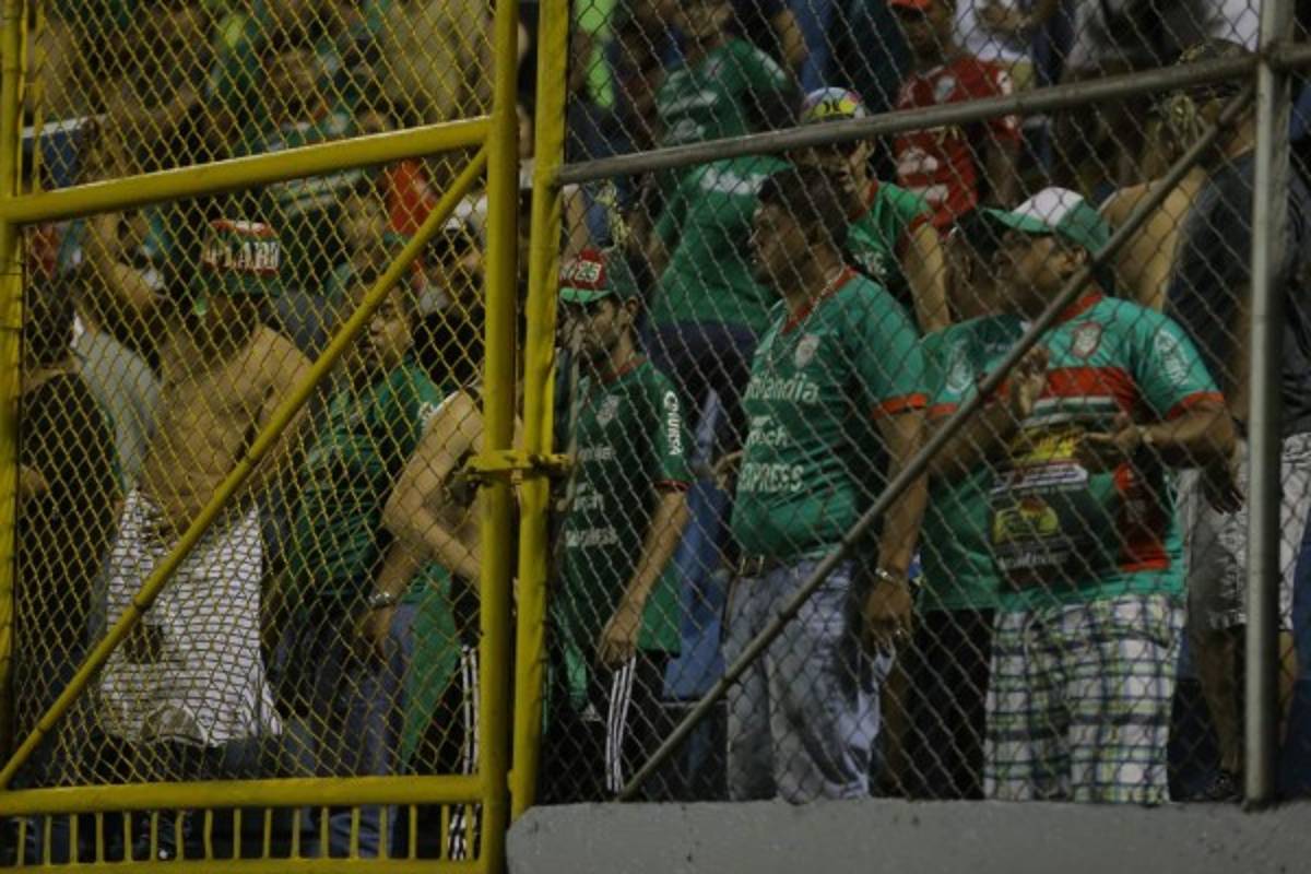 NO SE VIO: Piedras, empujones y trifulca de jugadores en el clásico copero