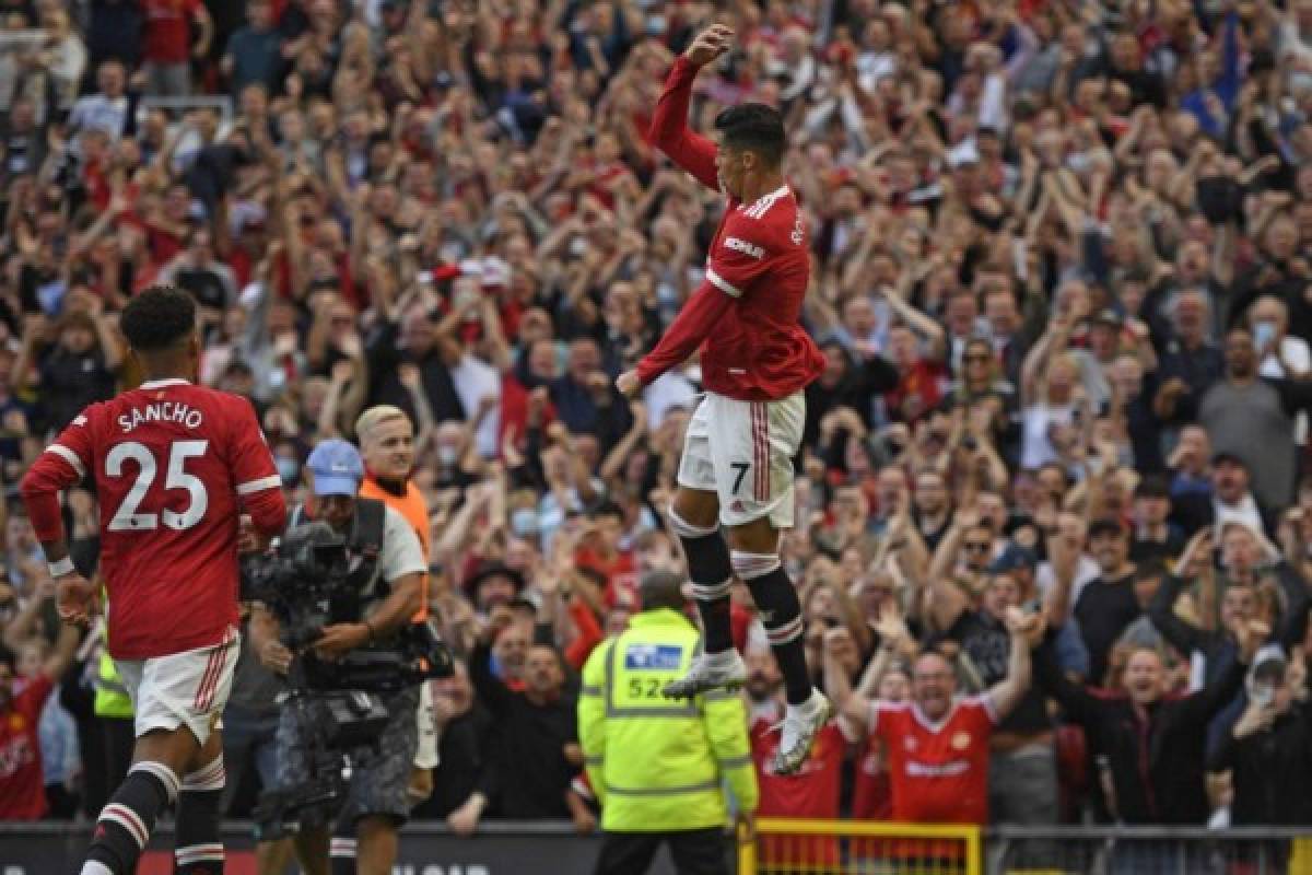 El regreso de Cristiano Ronaldo con el Manchester United: dos goles, vuela en Old Trafford y la emoción de su mamá