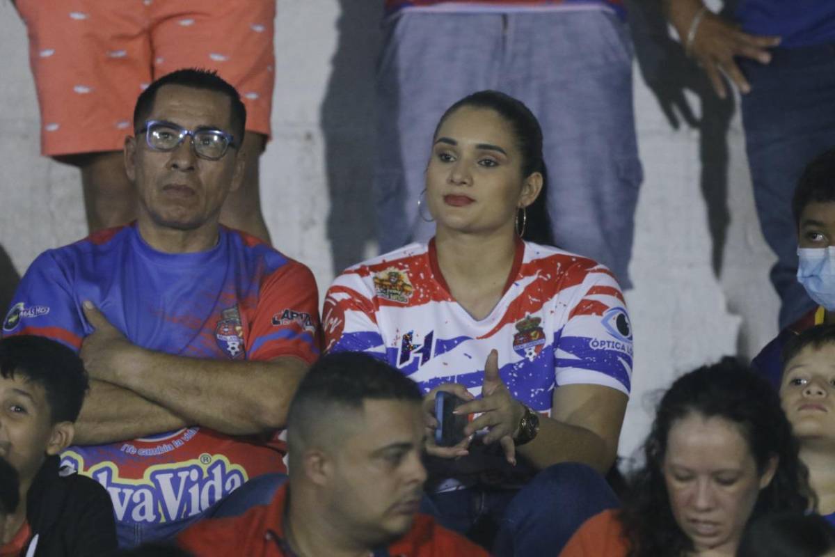 Con belleza incluida: el ambiente que se vivió en el Argelio Sabillón para el Real Juventud-Platense de la Liga de Ascenso