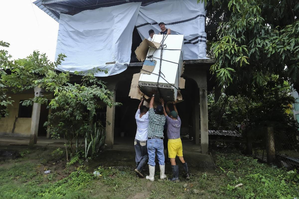INFORME ESPECIAL: Río Chamelecón se desborda, La Lima comienza a sufrir los efectos de Julia y aumentan las evacuaciones