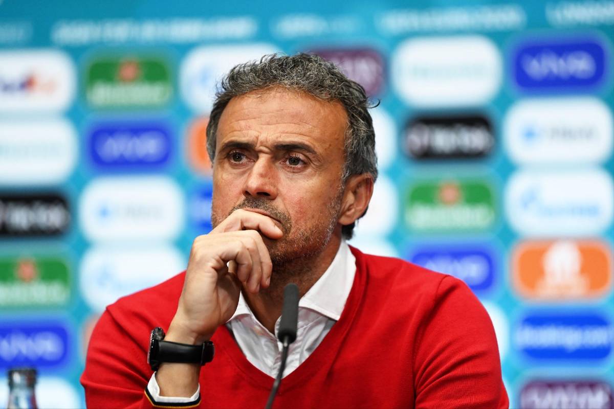 Futbolista es echado del Barcelona, el recambio de Mbappé y Choco Lozano toma decisión en España