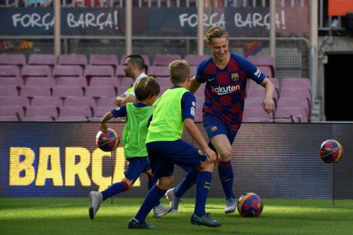 La bella novia de Frenkie De Jong deslumbró en la presentación del jugador en el Camp Nou