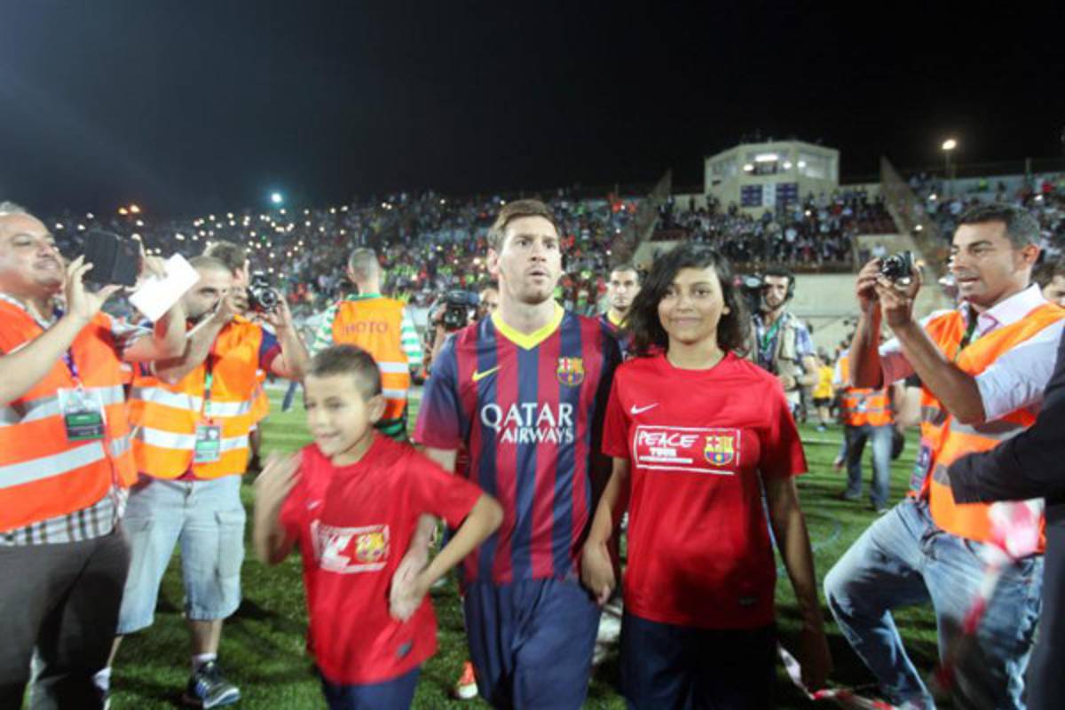 Palestinos cumplen su sueño de ver entrenar al Barça